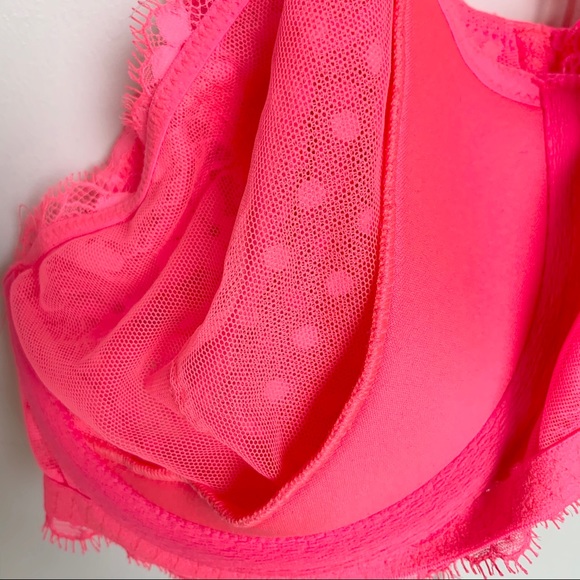 VICTORIAS SECRET PUSH UP LACE BRA 36D - Picture 4 of 5